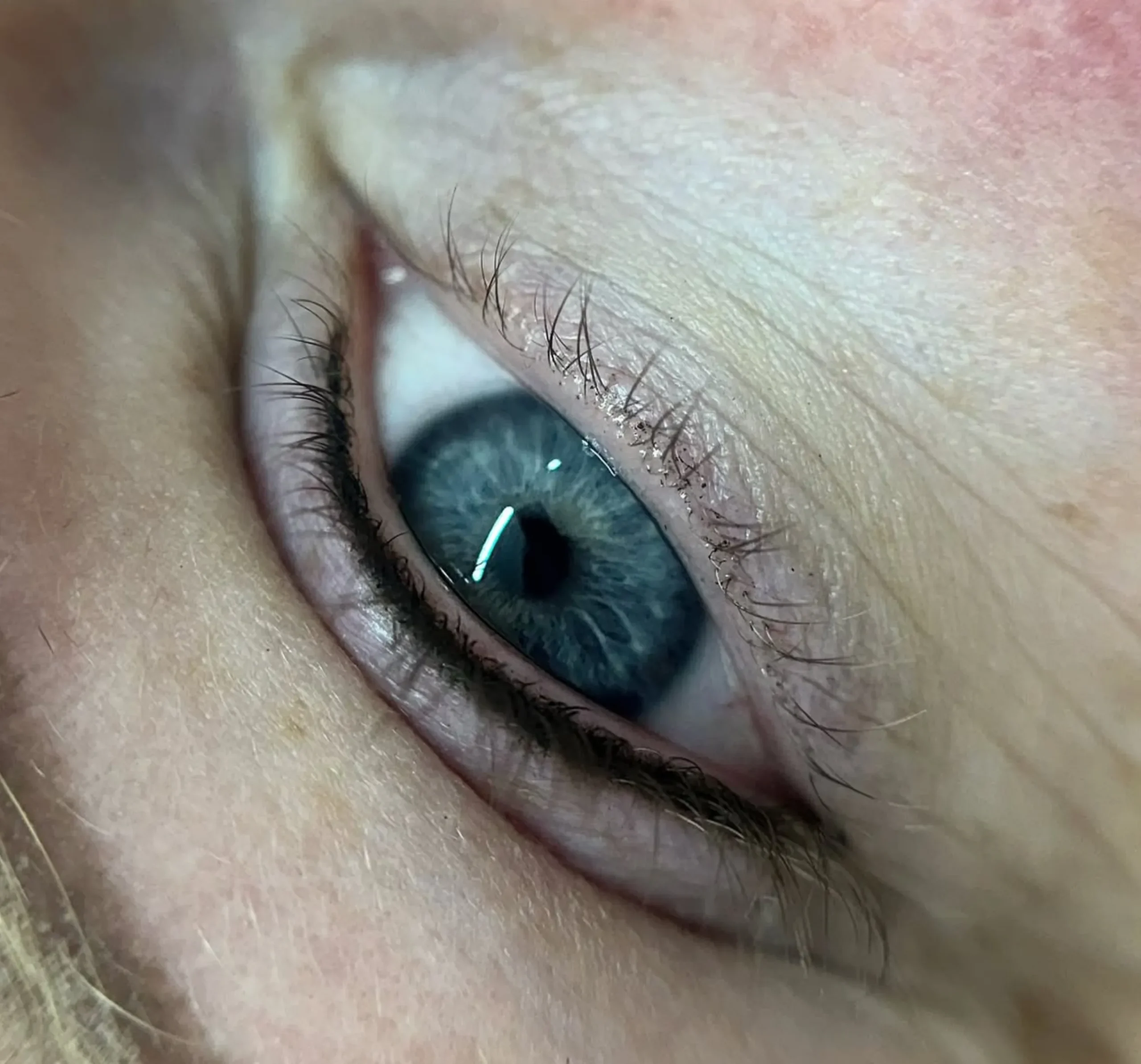 colour change eyeliner tattoo